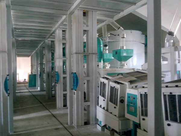 日产50吨小米好色先生AV在线